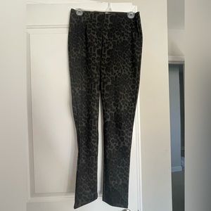 Women’s like new dress pants Calvin Klein size 6 black leopard print